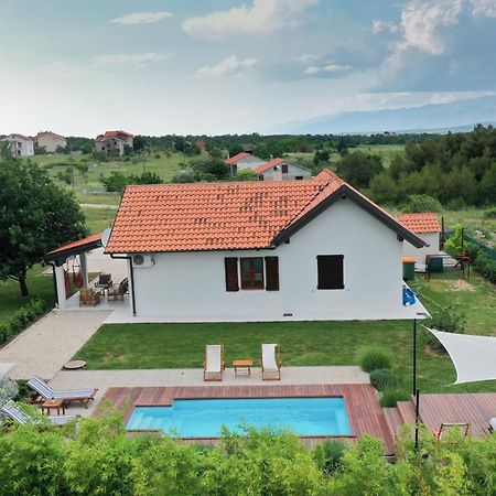 Villa Ena With Pool & Jacuzzi Donji Kasic Zewnętrze zdjęcie