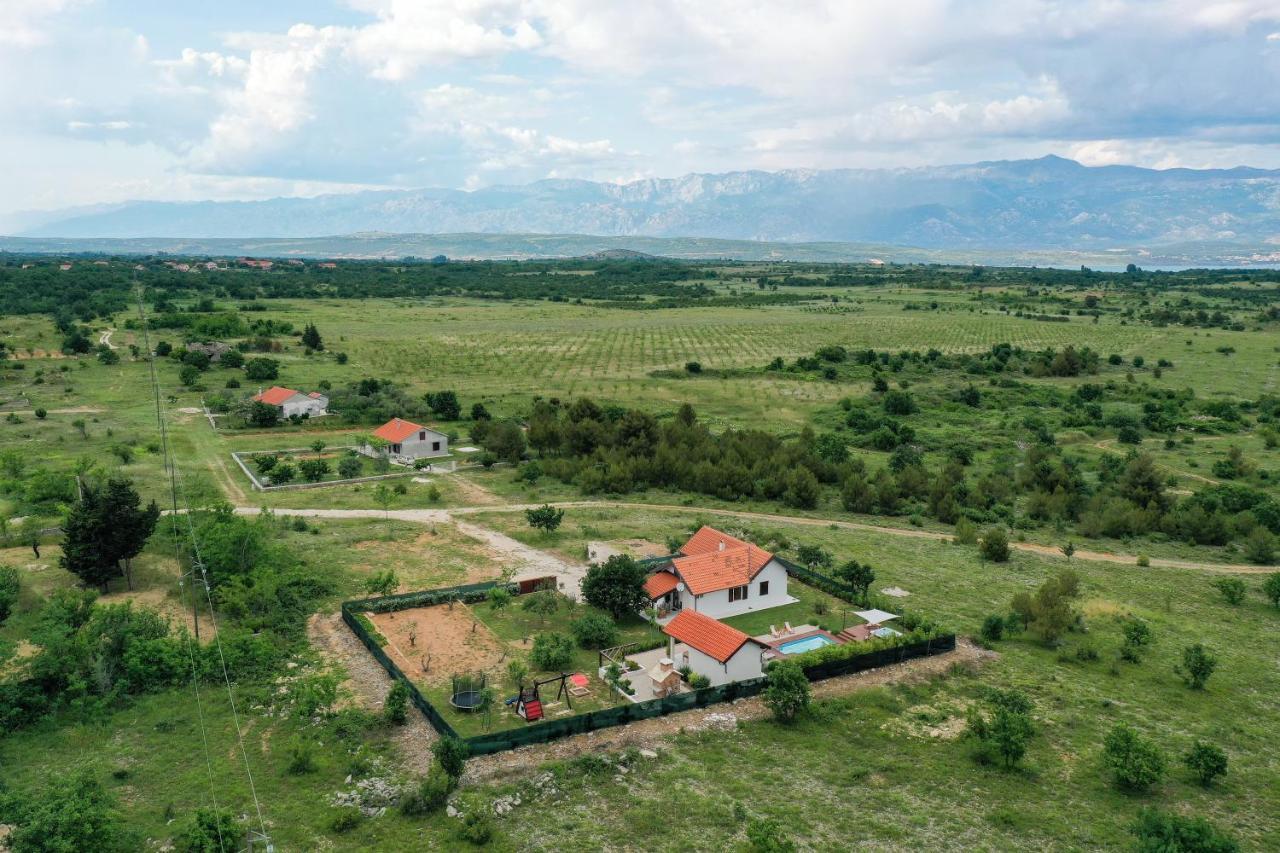 Villa Ena With Pool & Jacuzzi Donji Kasic Zewnętrze zdjęcie