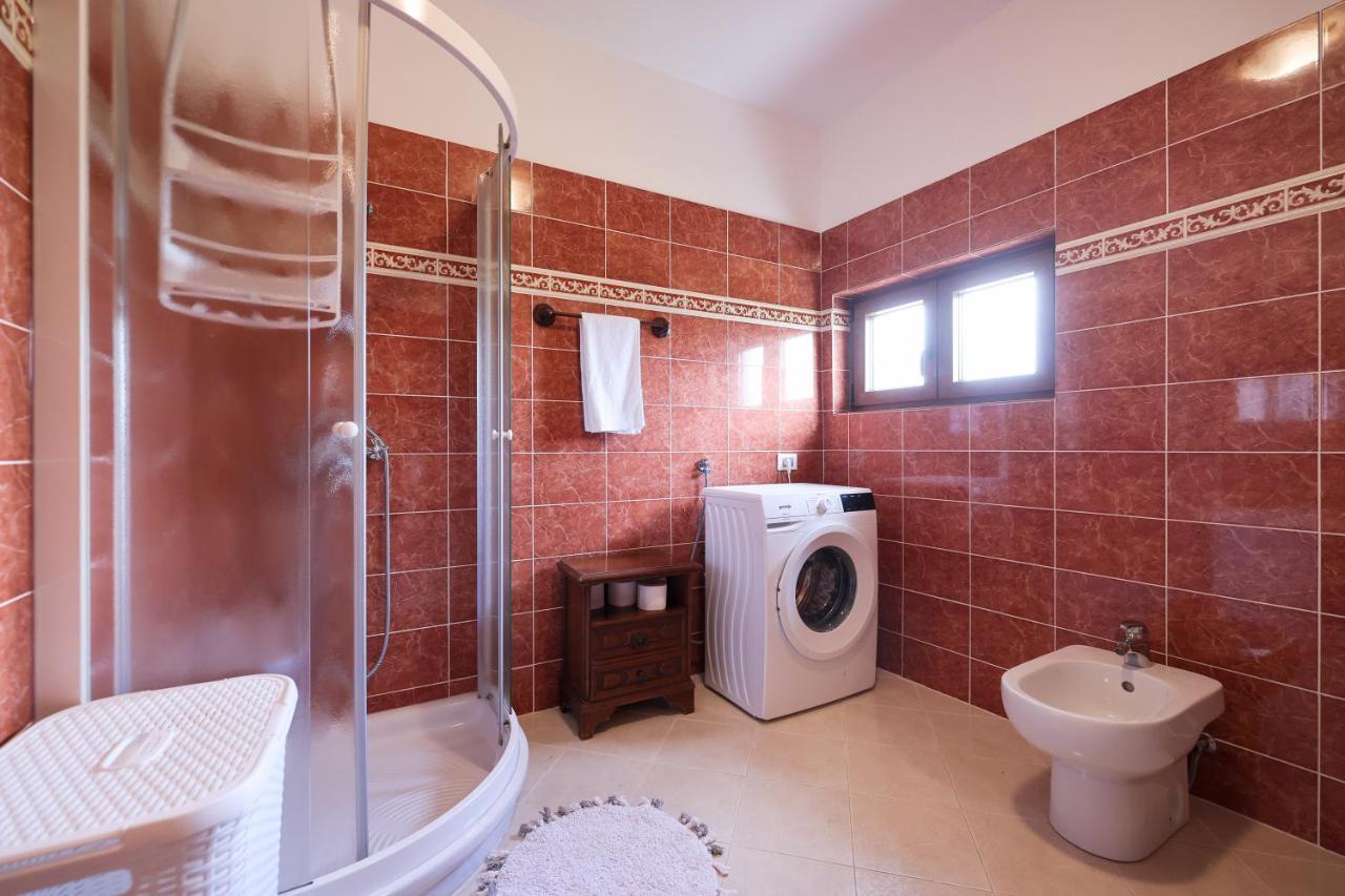 Villa Ena With Pool & Jacuzzi Donji Kasic Zewnętrze zdjęcie